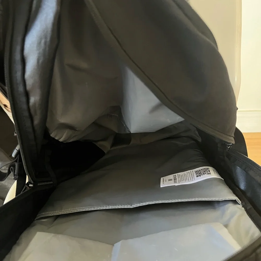 Fjallraven Black Backpack with Red Emblem - Picture 5 of 5